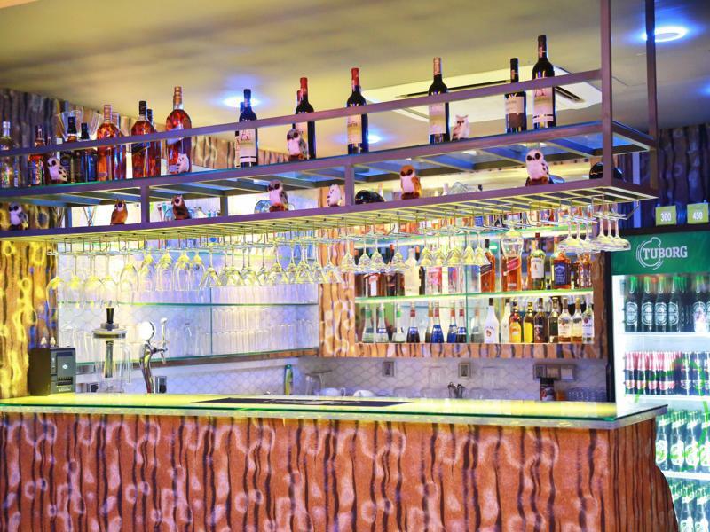 Uptown Hotel Янгон Екстериор снимка