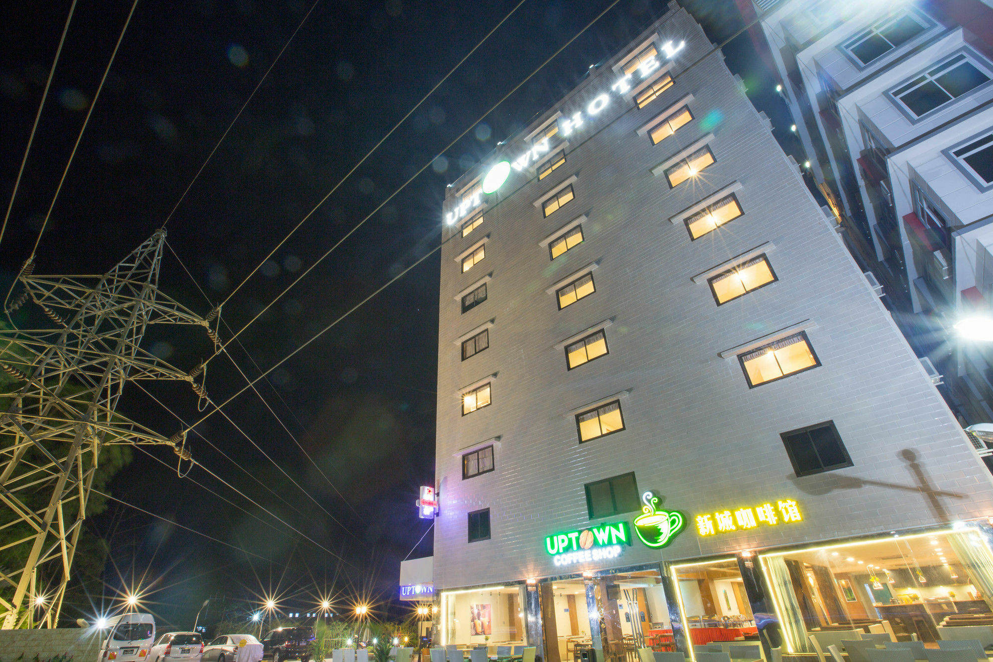 Uptown Hotel Янгон Екстериор снимка